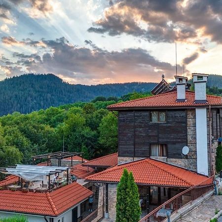 Hotel Smilen Smoljan Exterior foto