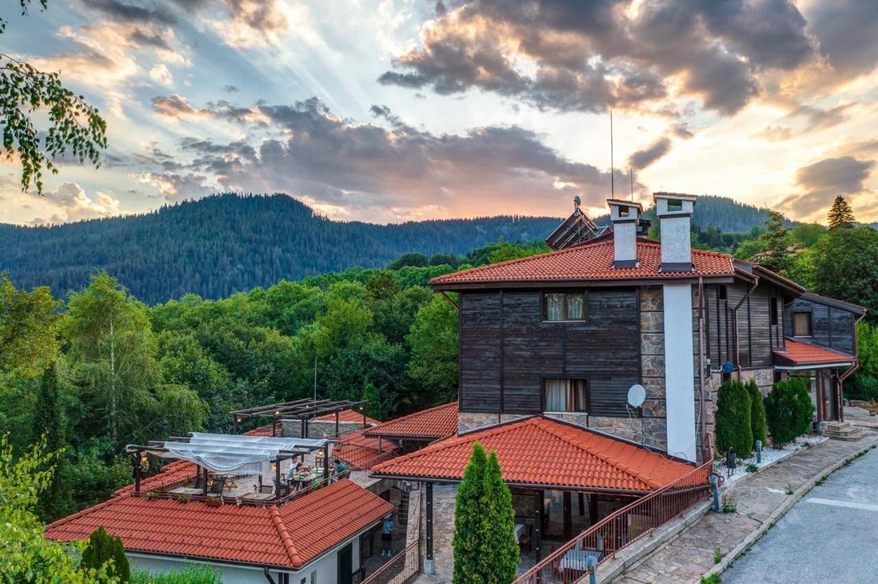 Hotel Smilen Smoljan Exterior foto