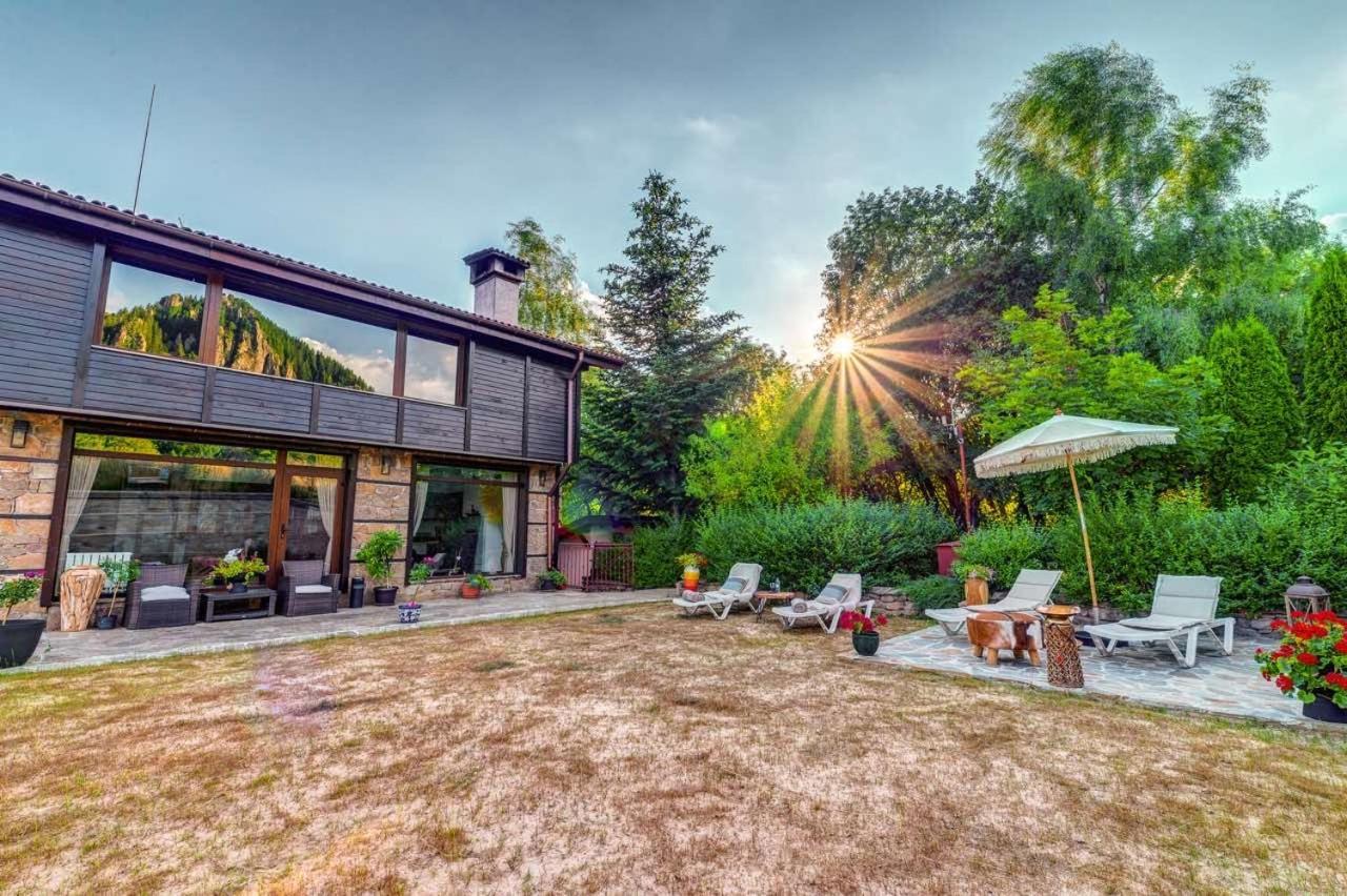 Hotel Smilen Smoljan Exterior foto